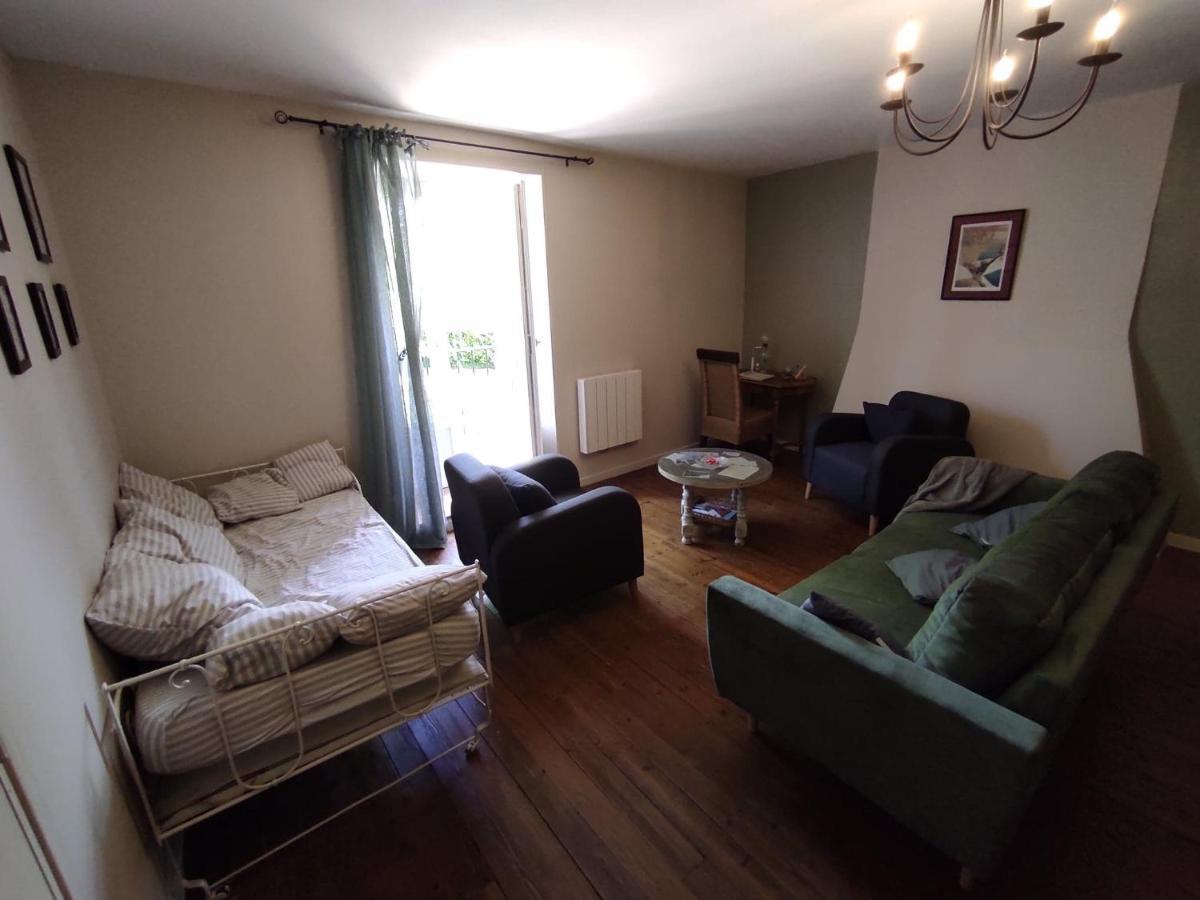 Gite Le Vieux Perrin Villa Andelaroche Exteriör bild