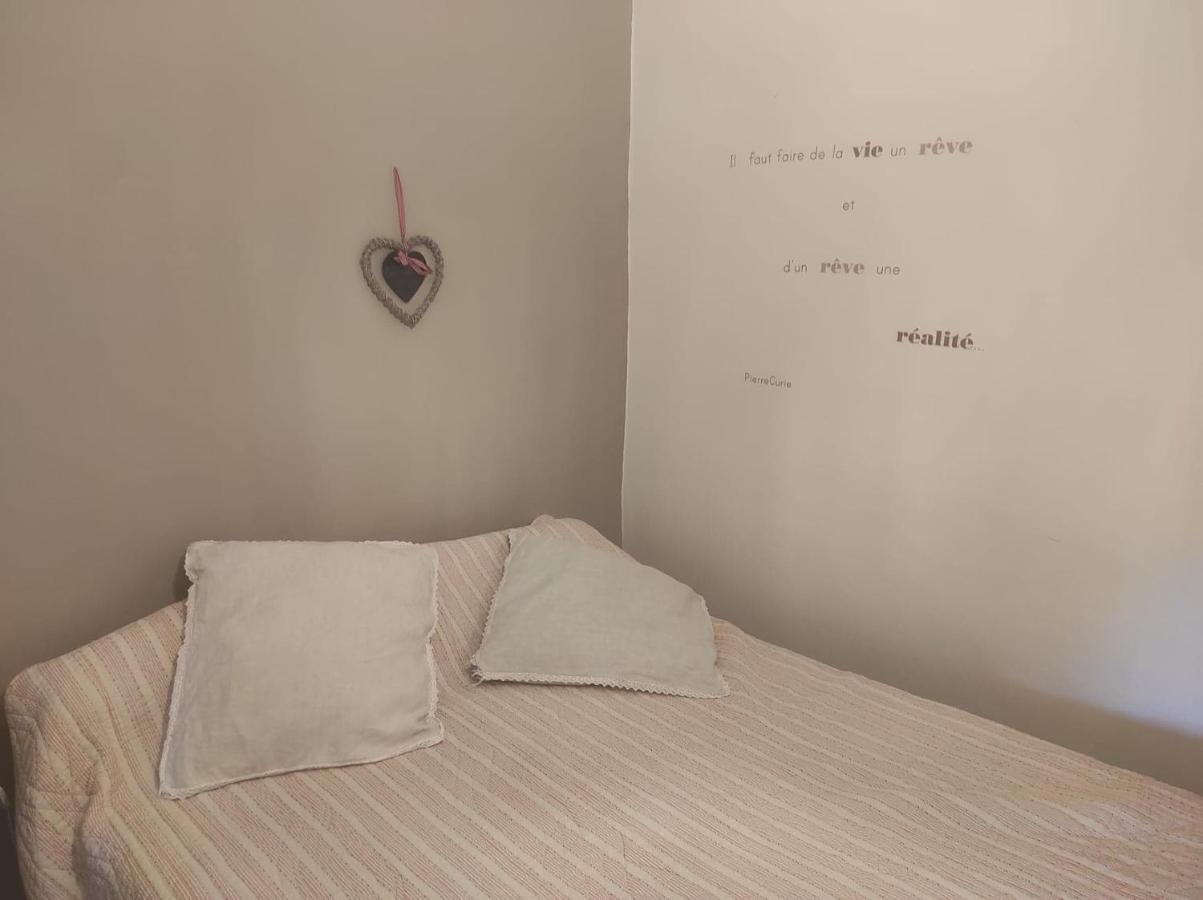 Gite Le Vieux Perrin Villa Andelaroche Exteriör bild